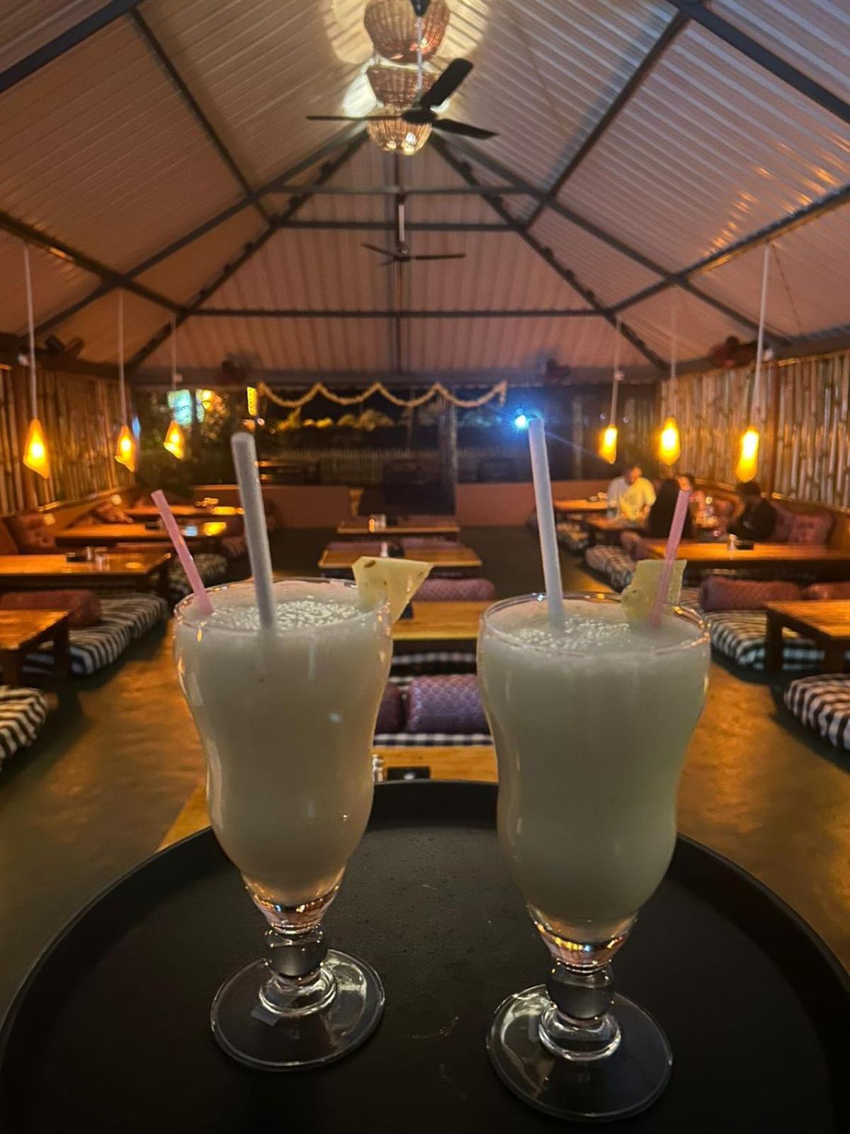 Hampi Village Resort & Tutti Cafe エクステリア 写真
