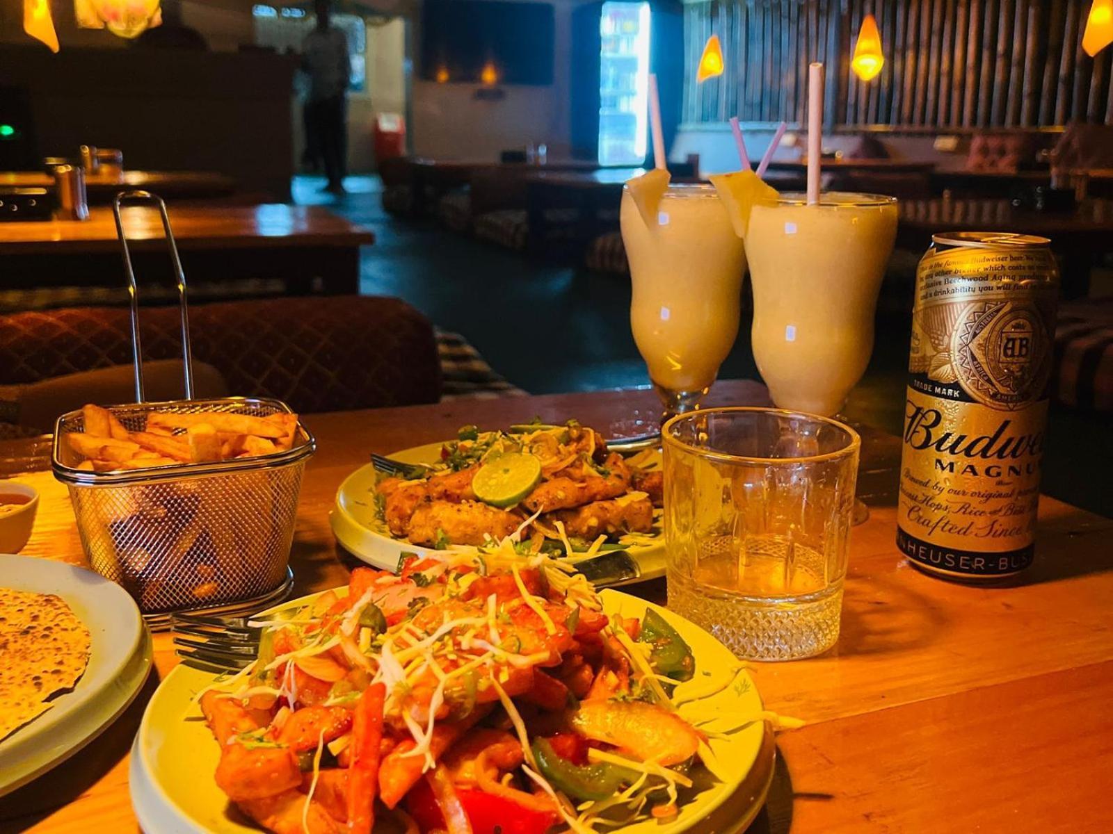 Hampi Village Resort & Tutti Cafe エクステリア 写真