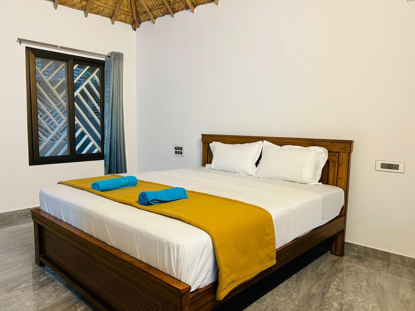Hampi Village Resort & Tutti Cafe エクステリア 写真