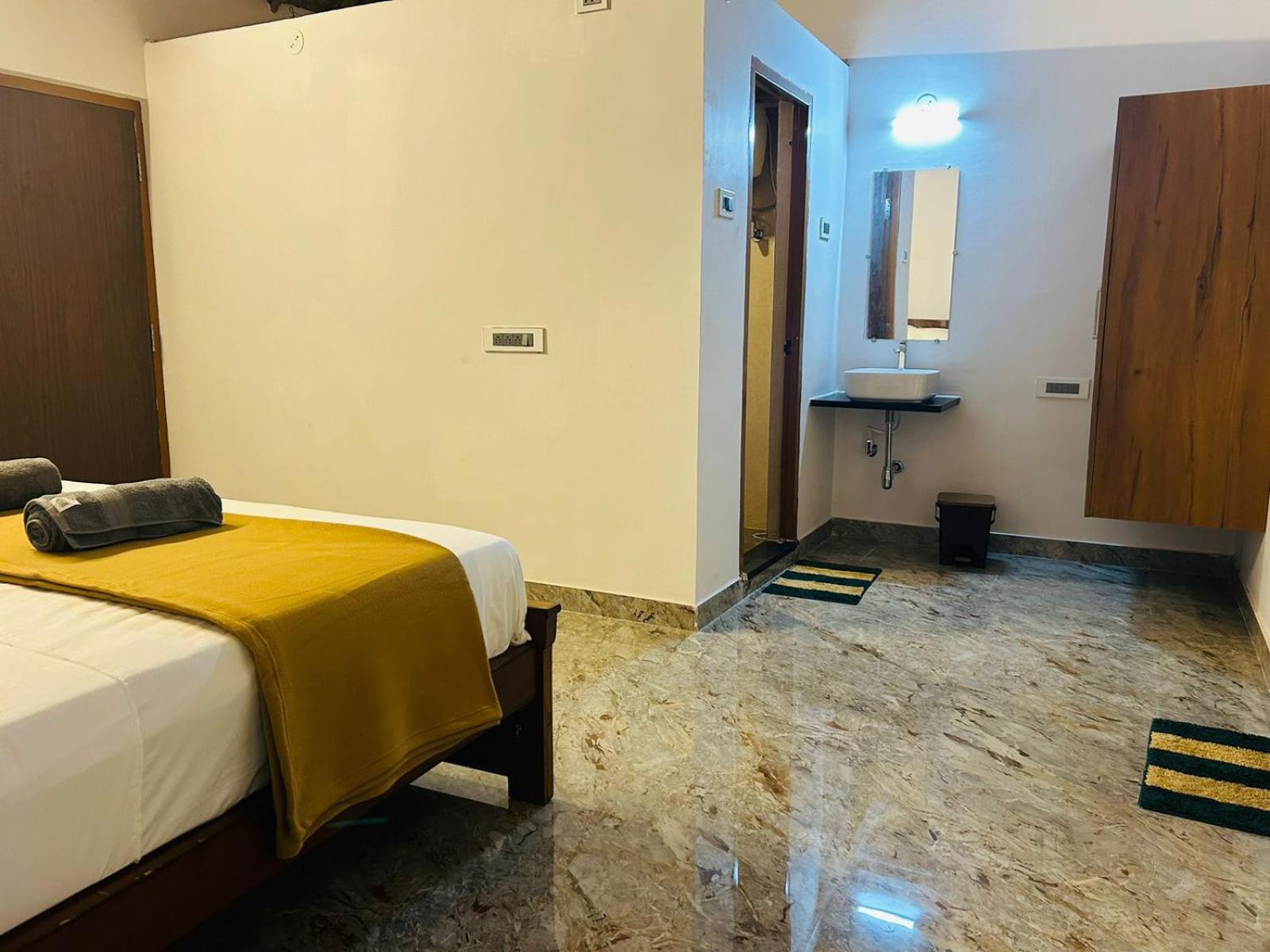 Hampi Village Resort & Tutti Cafe エクステリア 写真