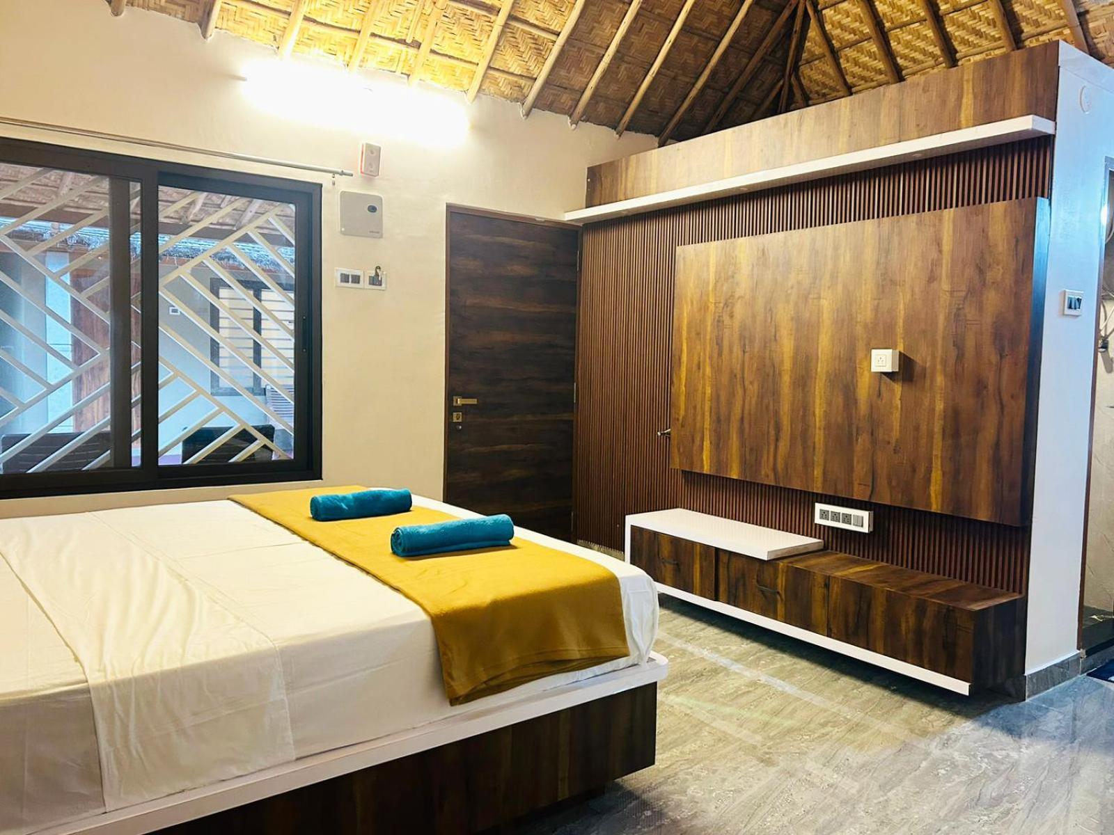 Hampi Village Resort & Tutti Cafe エクステリア 写真