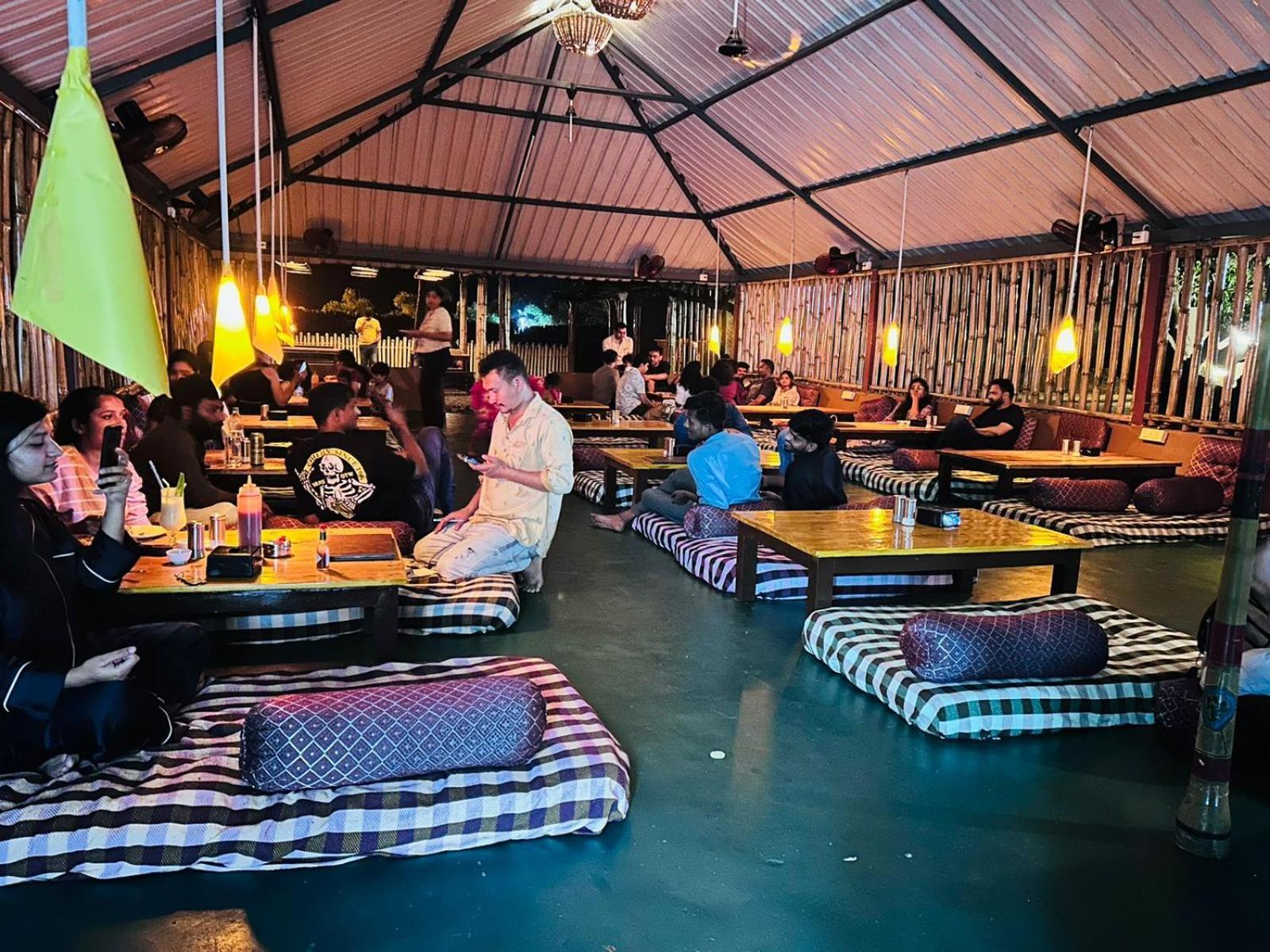 Hampi Village Resort & Tutti Cafe エクステリア 写真