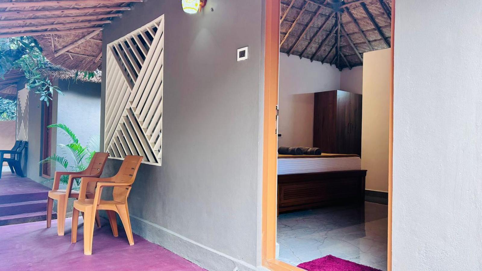 Hampi Village Resort & Tutti Cafe エクステリア 写真