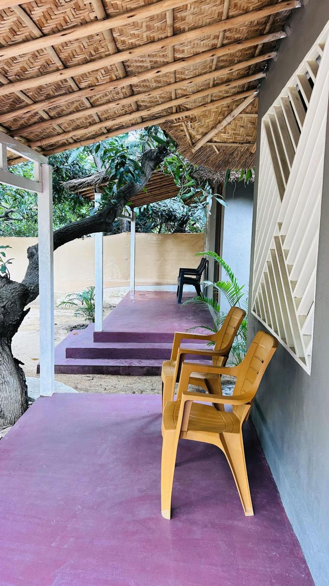 Hampi Village Resort & Tutti Cafe エクステリア 写真